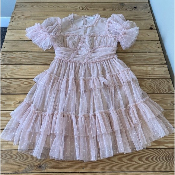Ivy City Dresses & Skirts - Ivy City Lace Tulle Tiered Frilly Dress Size Medium Women’s Pink Short Sleeve